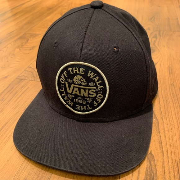 Vans Other - Vans Trucker Snap Back Hat Black